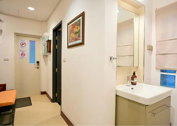 Nivas Wanit 3br 1sfb Yaowarat Mrt Entirehome 85sqm * Bangkok