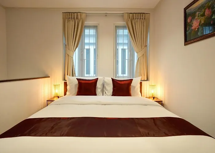 Nivas Wanit 3br 1sfb Yaowarat Mrt Entirehome 85sqm Villa